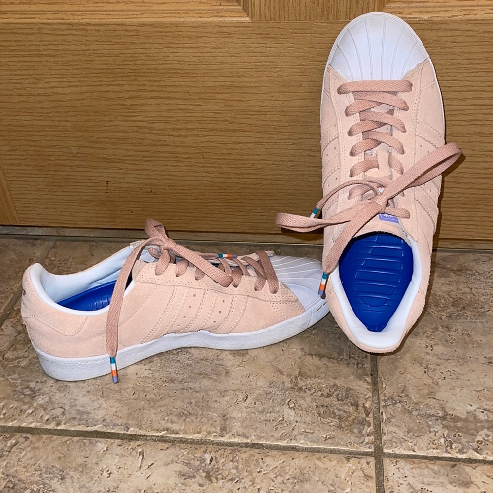 Adidas Superstar Vulcan adv size 5 women’s
